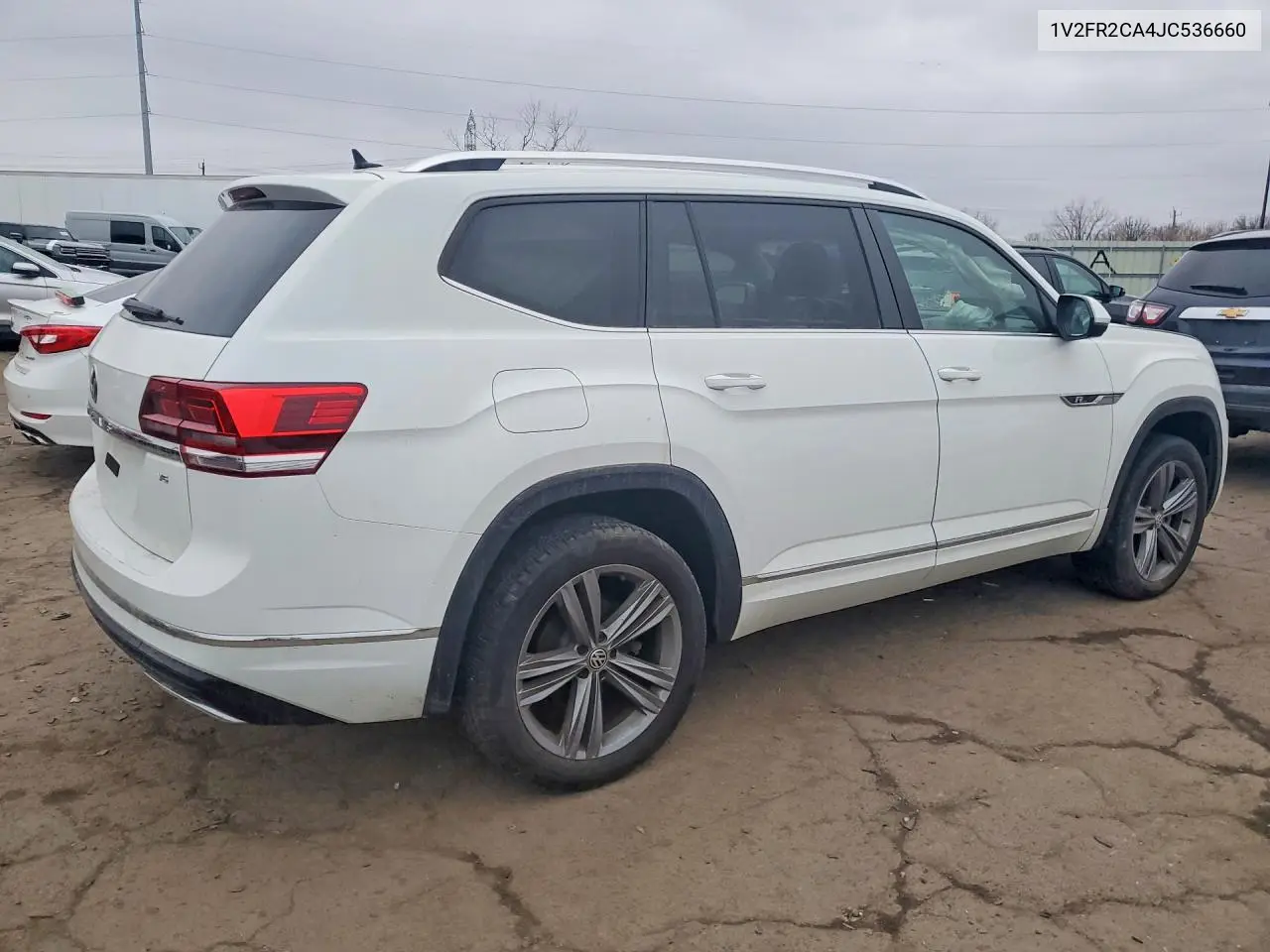 1V2FR2CA4JC536660 2018 Volkswagen Atlas Se