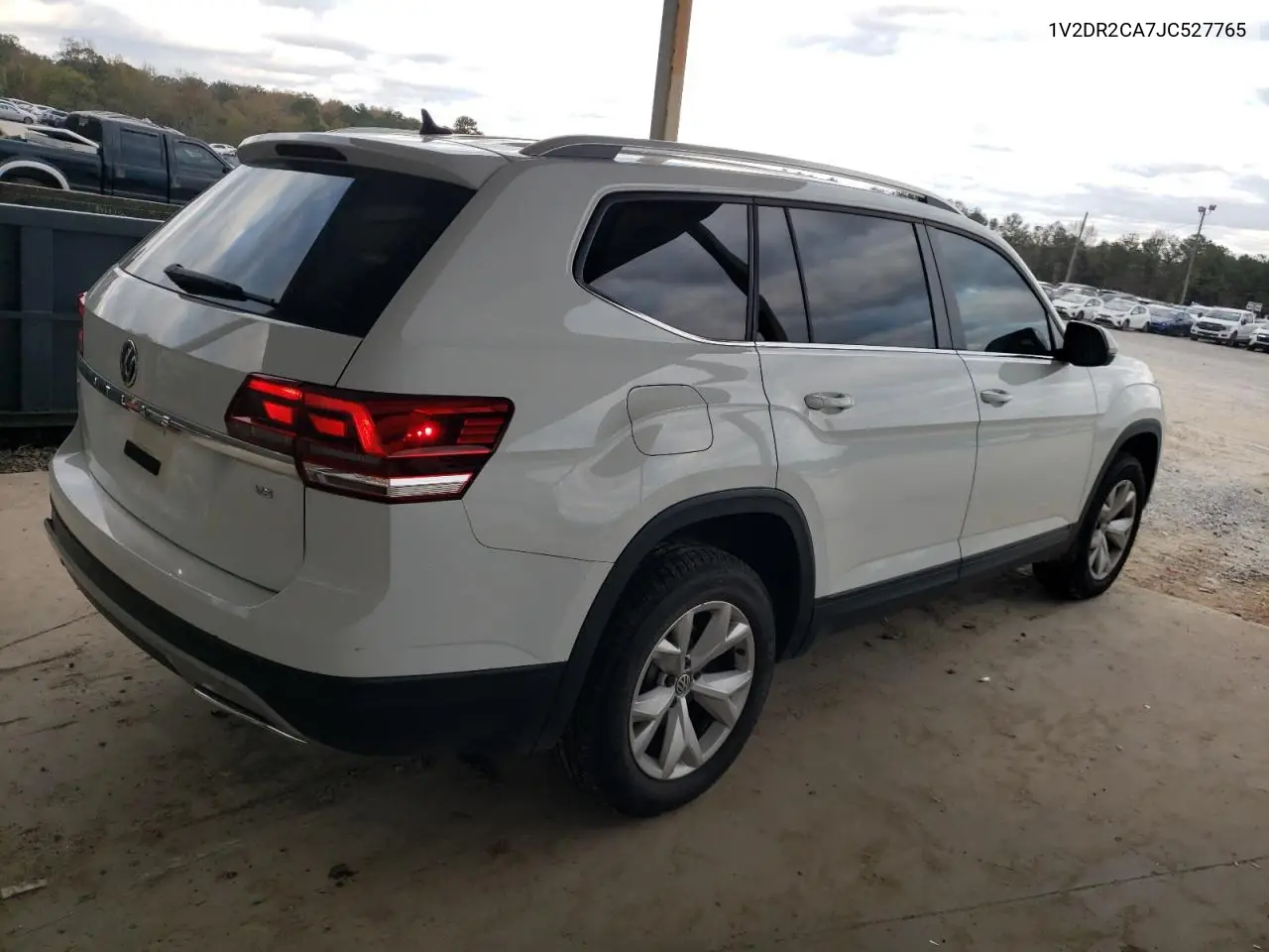 1V2DR2CA7JC527765 2018 Volkswagen Atlas Se