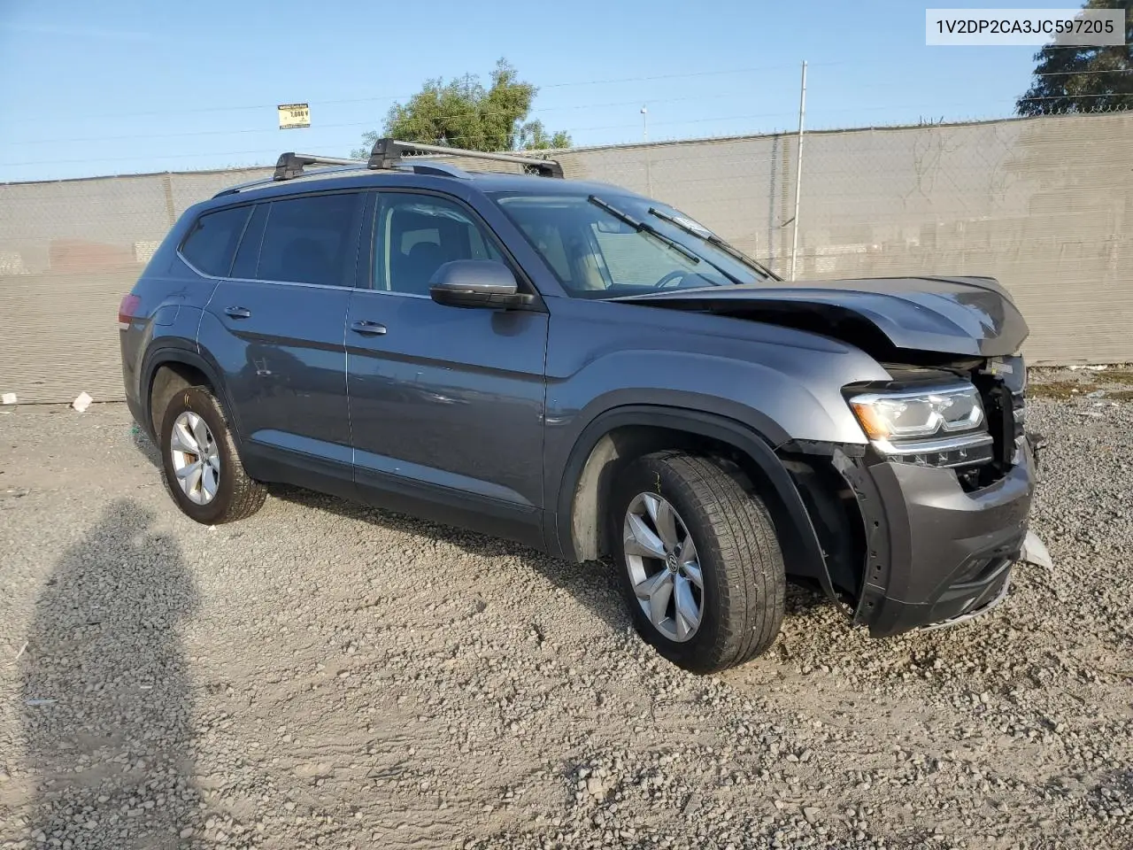 1V2DP2CA3JC597205 2018 Volkswagen Atlas Se