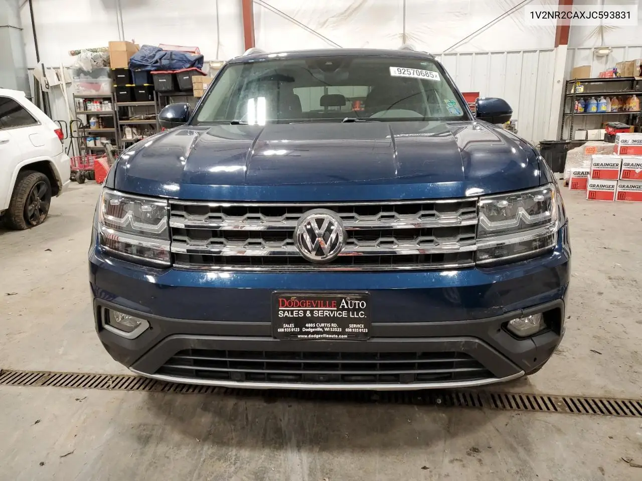 1V2NR2CAXJC593831 2018 Volkswagen Atlas Sel Premium