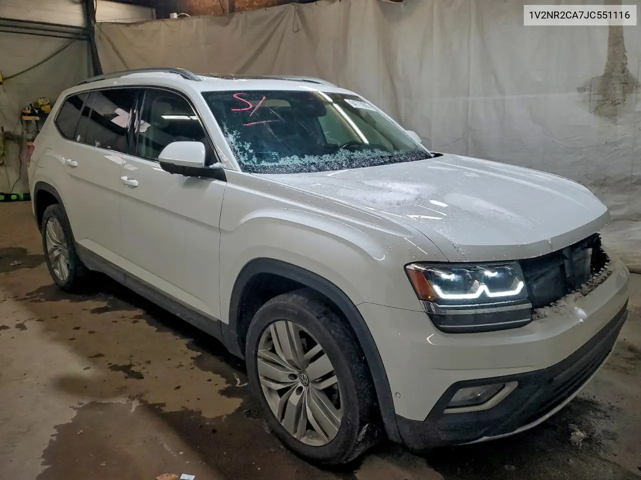1V2NR2CA7JC551116 2018 Volkswagen Atlas Sel Premium
