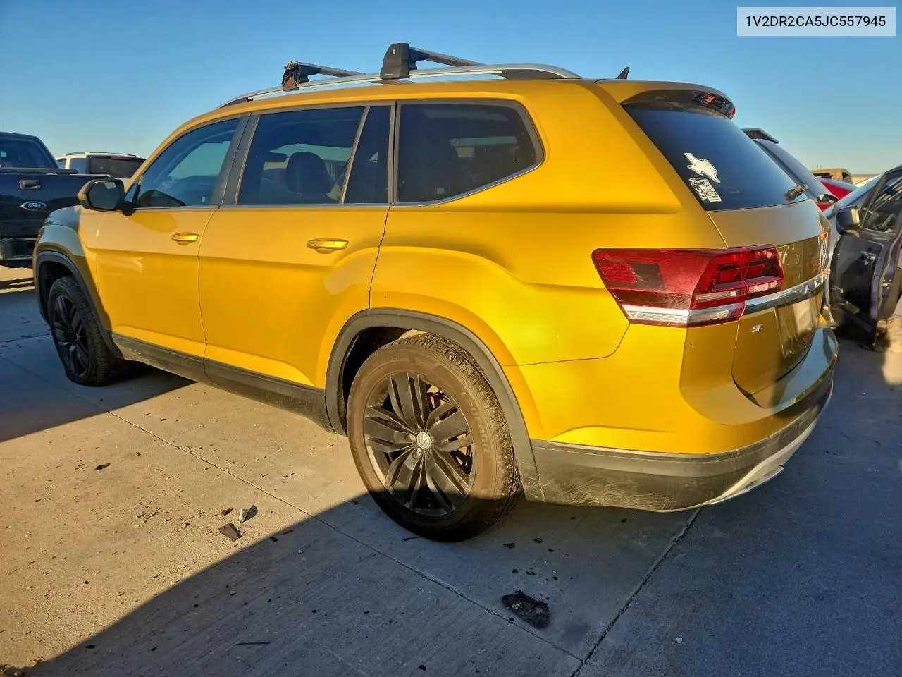 1V2DR2CA5JC557945 2018 Volkswagen Atlas Se
