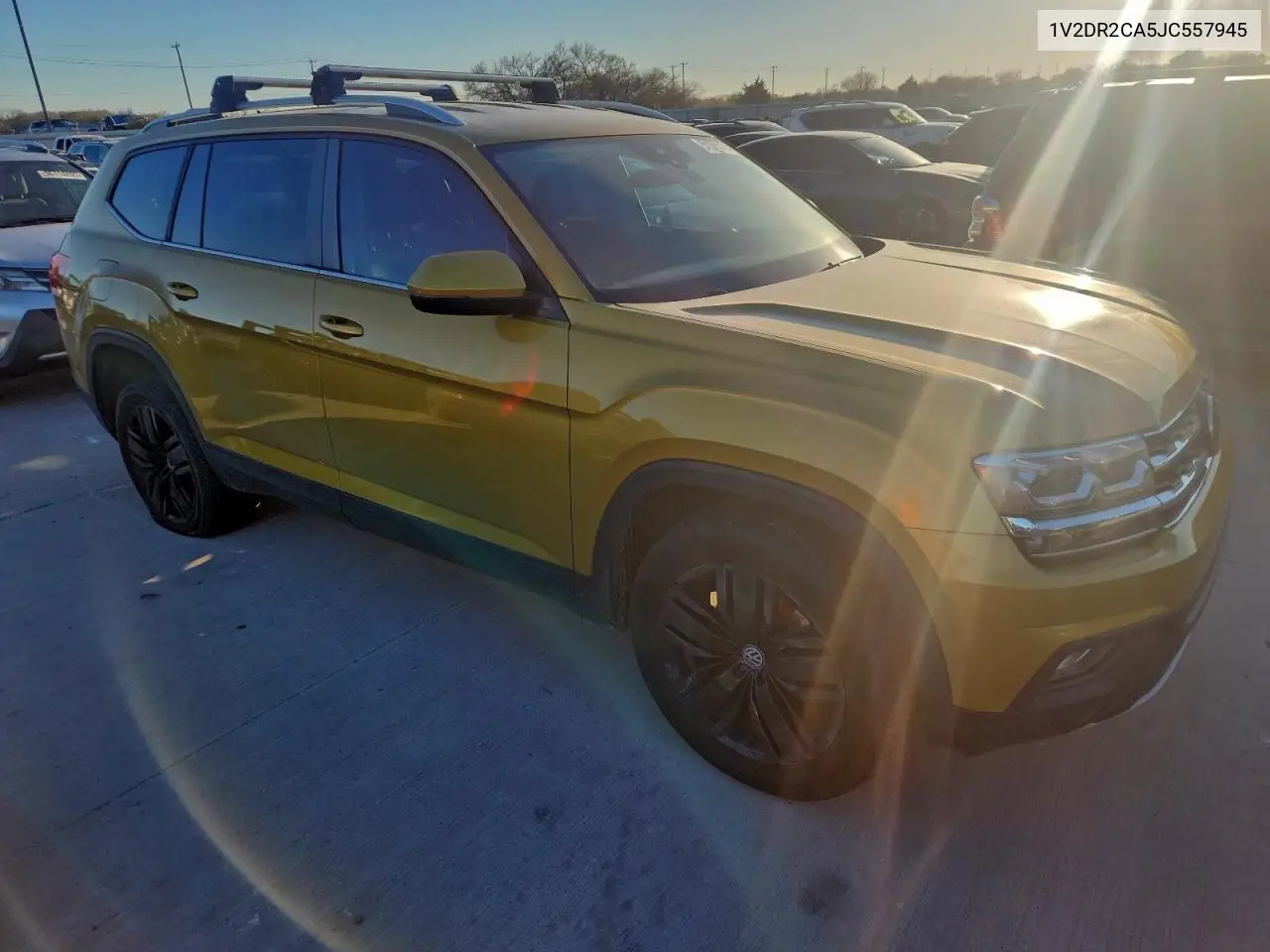 1V2DR2CA5JC557945 2018 Volkswagen Atlas Se