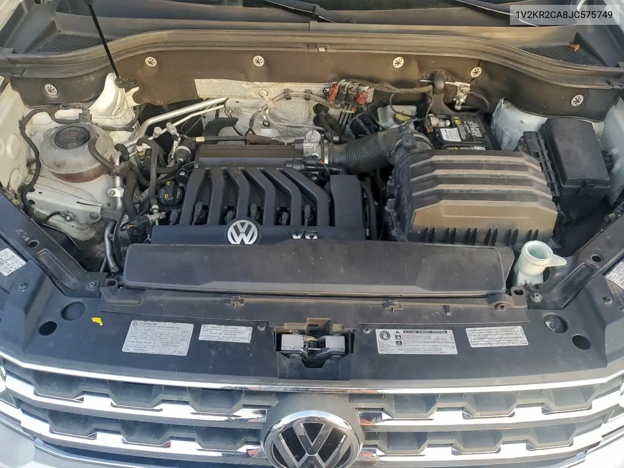 1V2KR2CA8JC575749 2018 Volkswagen Atlas Se