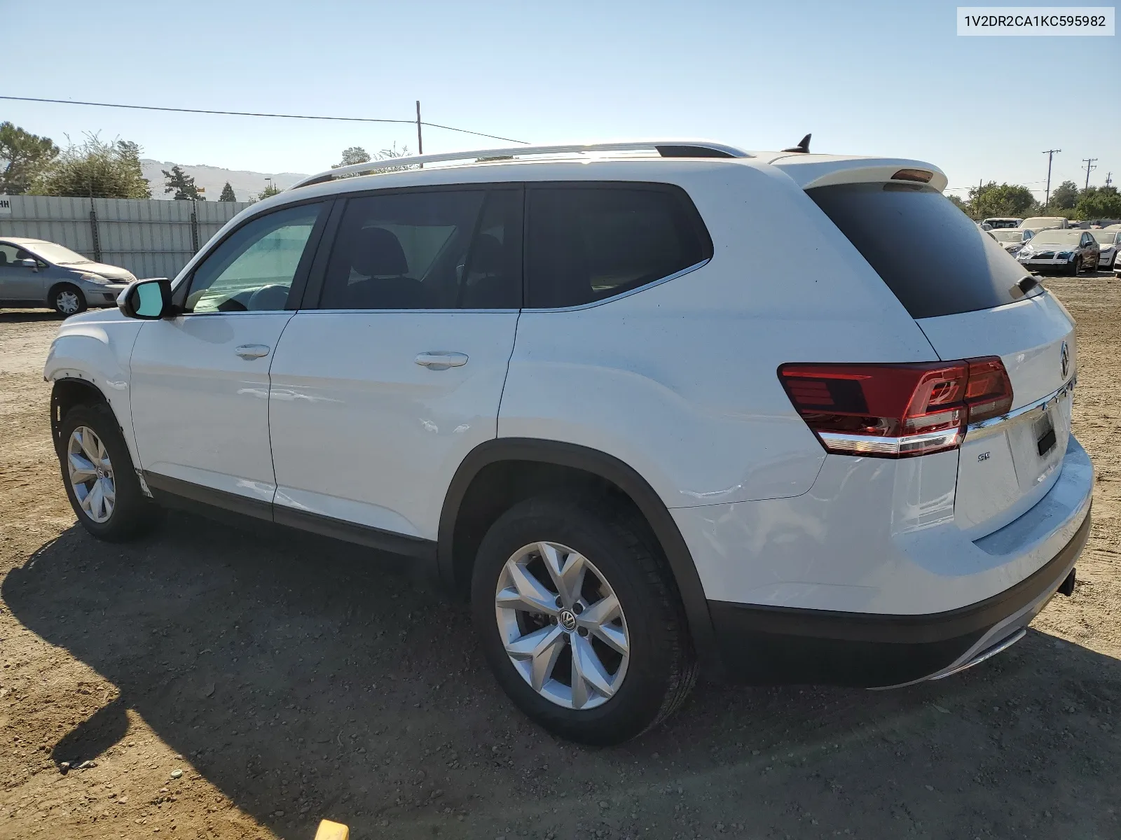 1V2DR2CA1KC595982 2019 Volkswagen Atlas Se