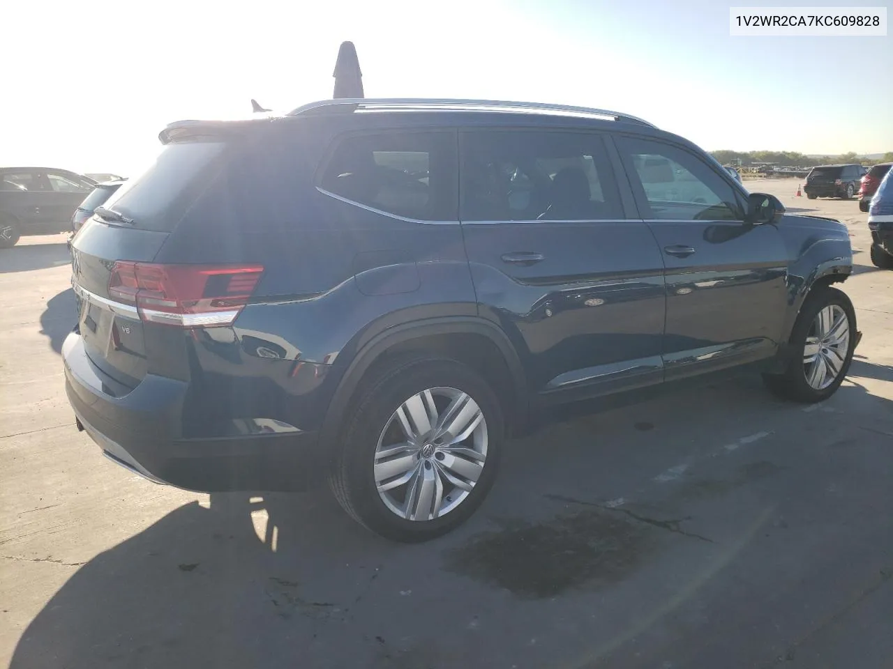 1V2WR2CA7KC609828 2019 Volkswagen Atlas Se