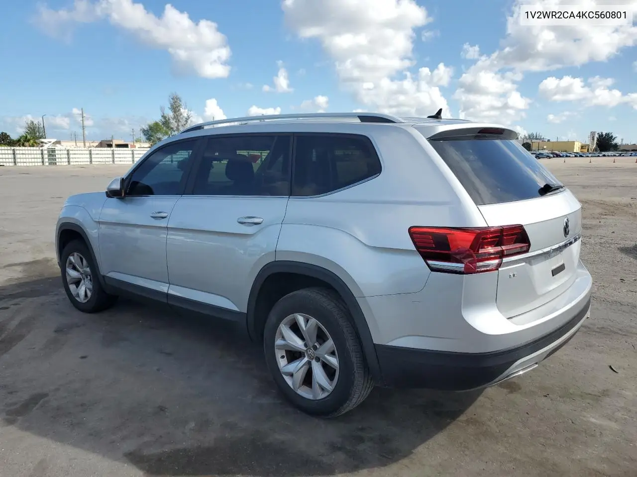 1V2WR2CA4KC560801 2019 Volkswagen Atlas Se