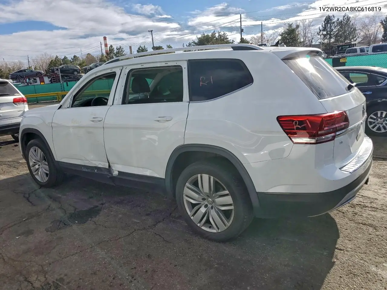 1V2WR2CA8KC616819 2019 Volkswagen Atlas Se