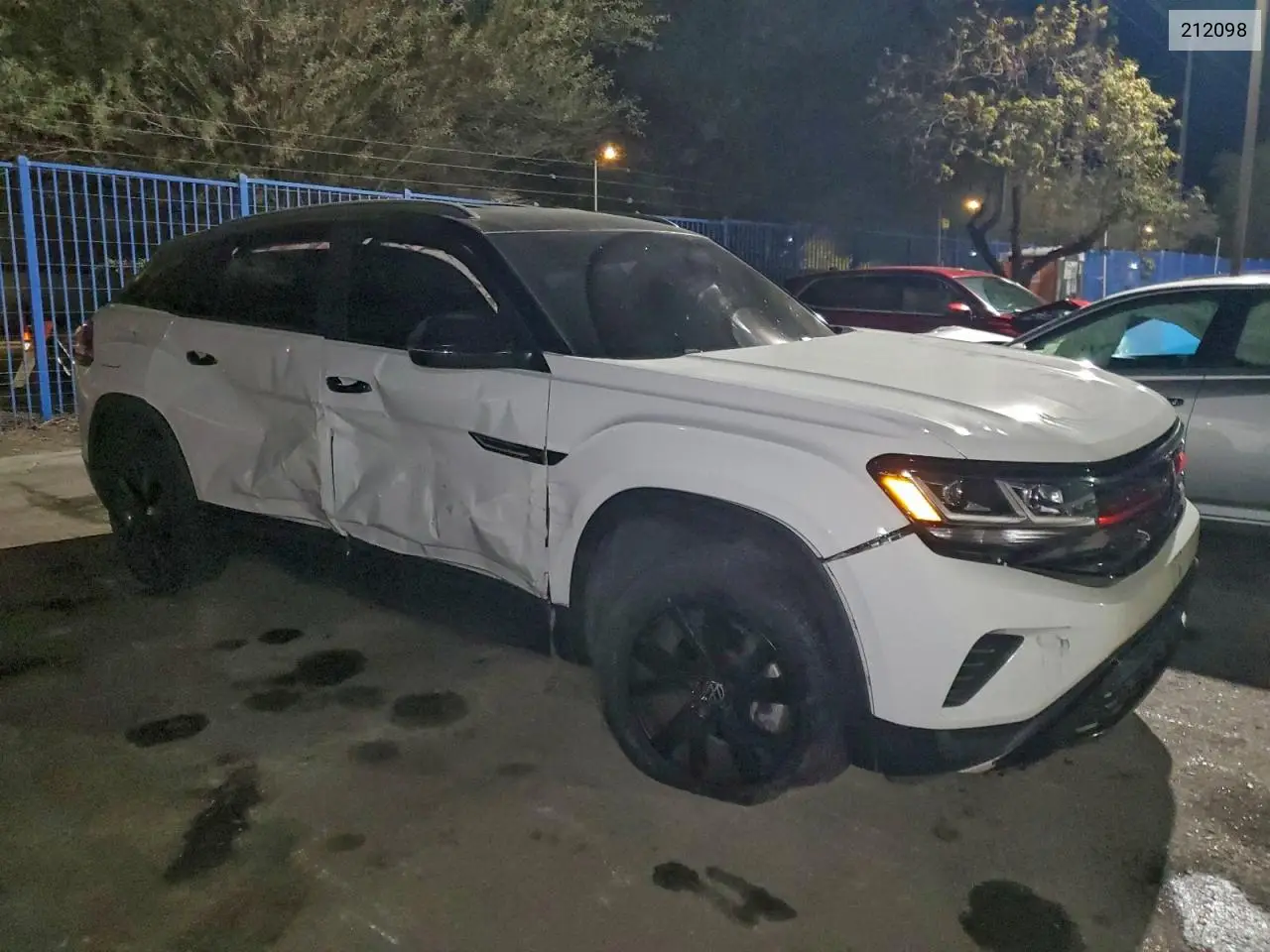 212098 2023 Volkswagen Atlas Cros