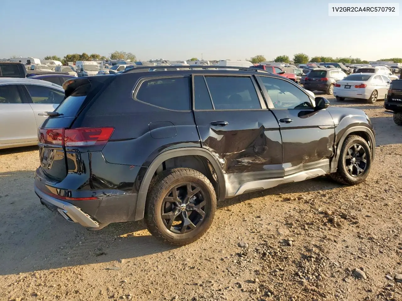 1V2GR2CA4RC570792 2024 Volkswagen Atlas Peak Edition Sel