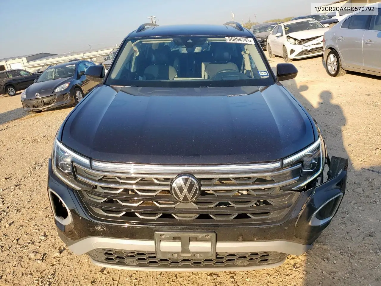 1V2GR2CA4RC570792 2024 Volkswagen Atlas Peak Edition Sel