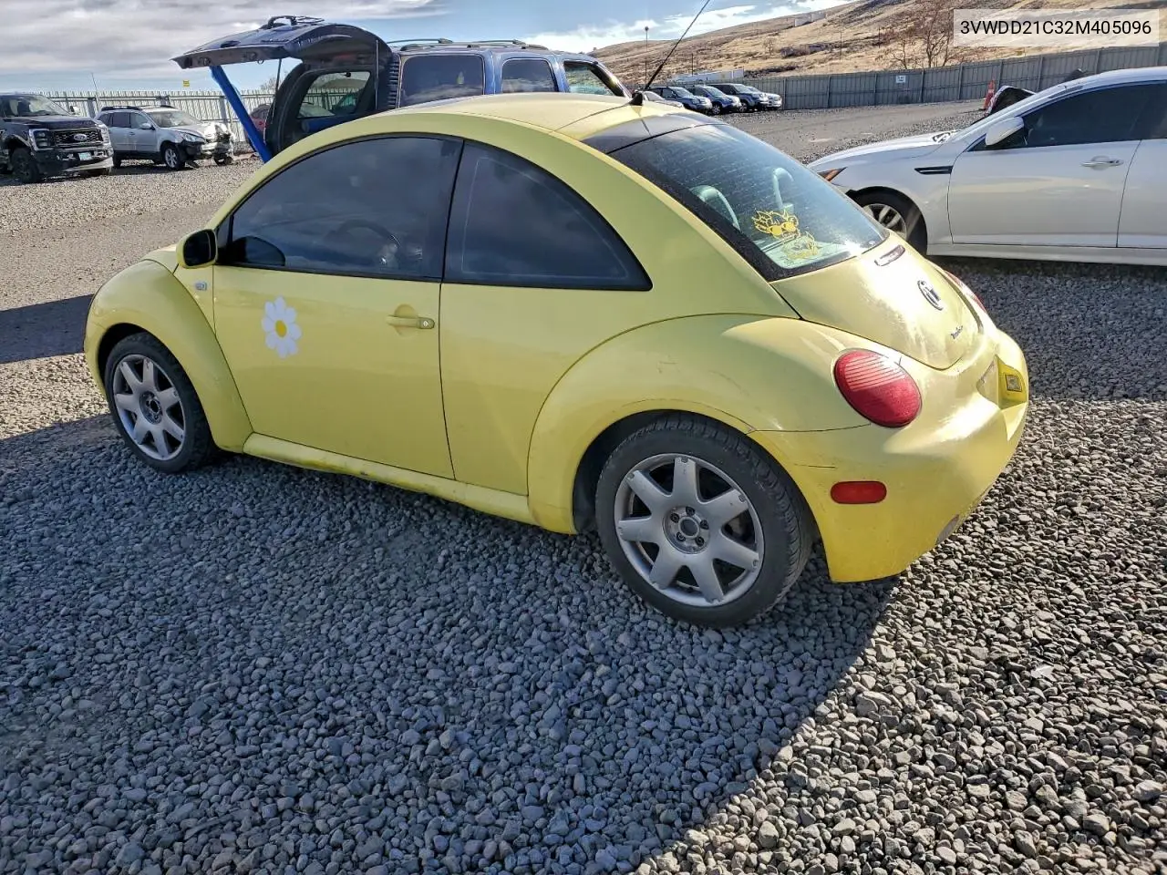 3VWDD21C32M405096 2002 Volkswagen New Beetle Glx