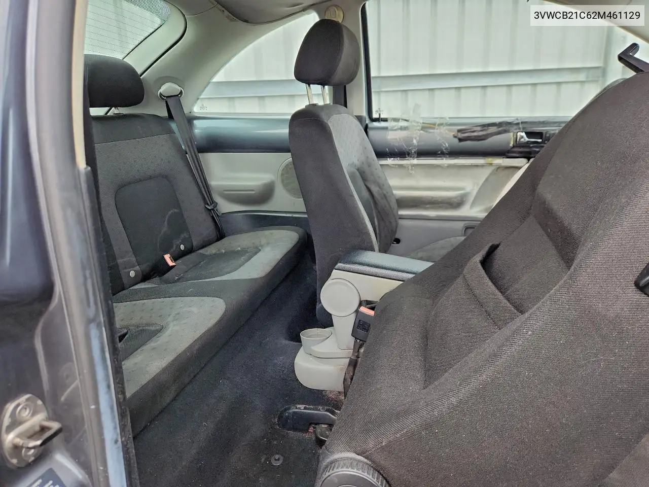 3VWCB21C62M461129 2004 Volkswagen New Beetle Gls