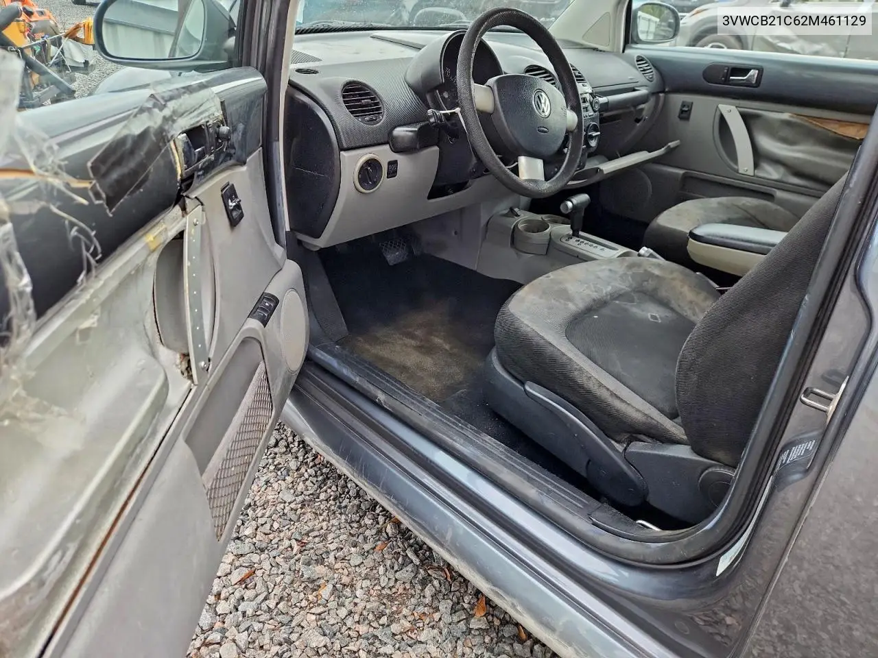 3VWCB21C62M461129 2004 Volkswagen New Beetle Gls