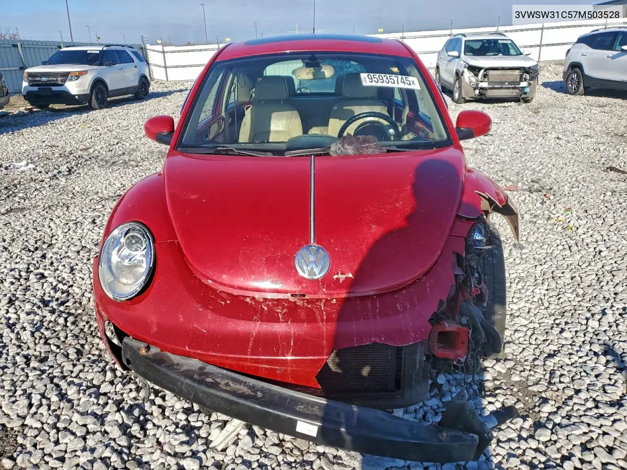 3VWSW31C57M503528 2007 Volkswagen New Beetle 2.5L Option Package 2