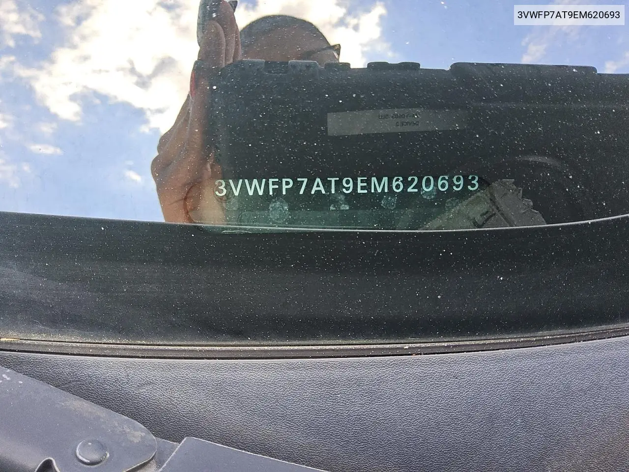 3VWFP7AT9EM620693 2014 Volkswagen Beetle