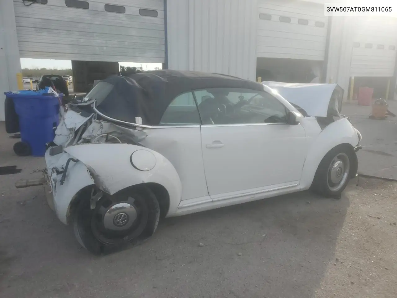 3VW507AT0GM811065 2016 Volkswagen Beetle S/Se