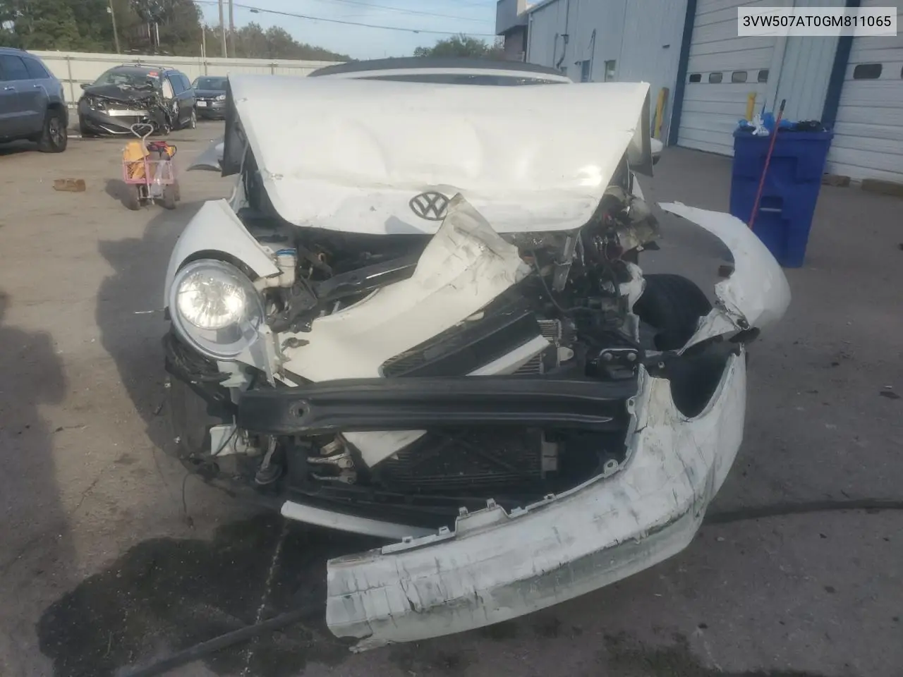 3VW507AT0GM811065 2016 Volkswagen Beetle S/Se