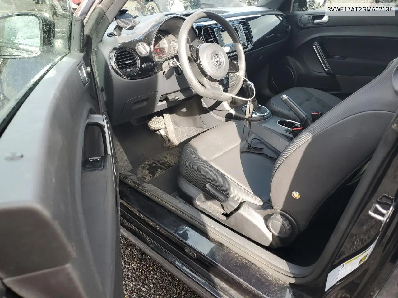3VWF17AT2GM602136 2016 Volkswagen Beetle 1.8T
