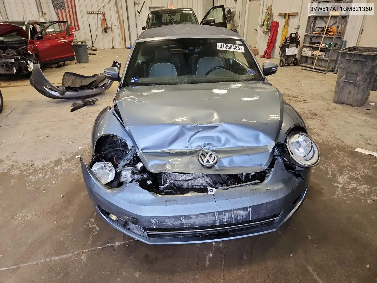3VW517AT1GM821360 2016 Volkswagen Beetle S/Se