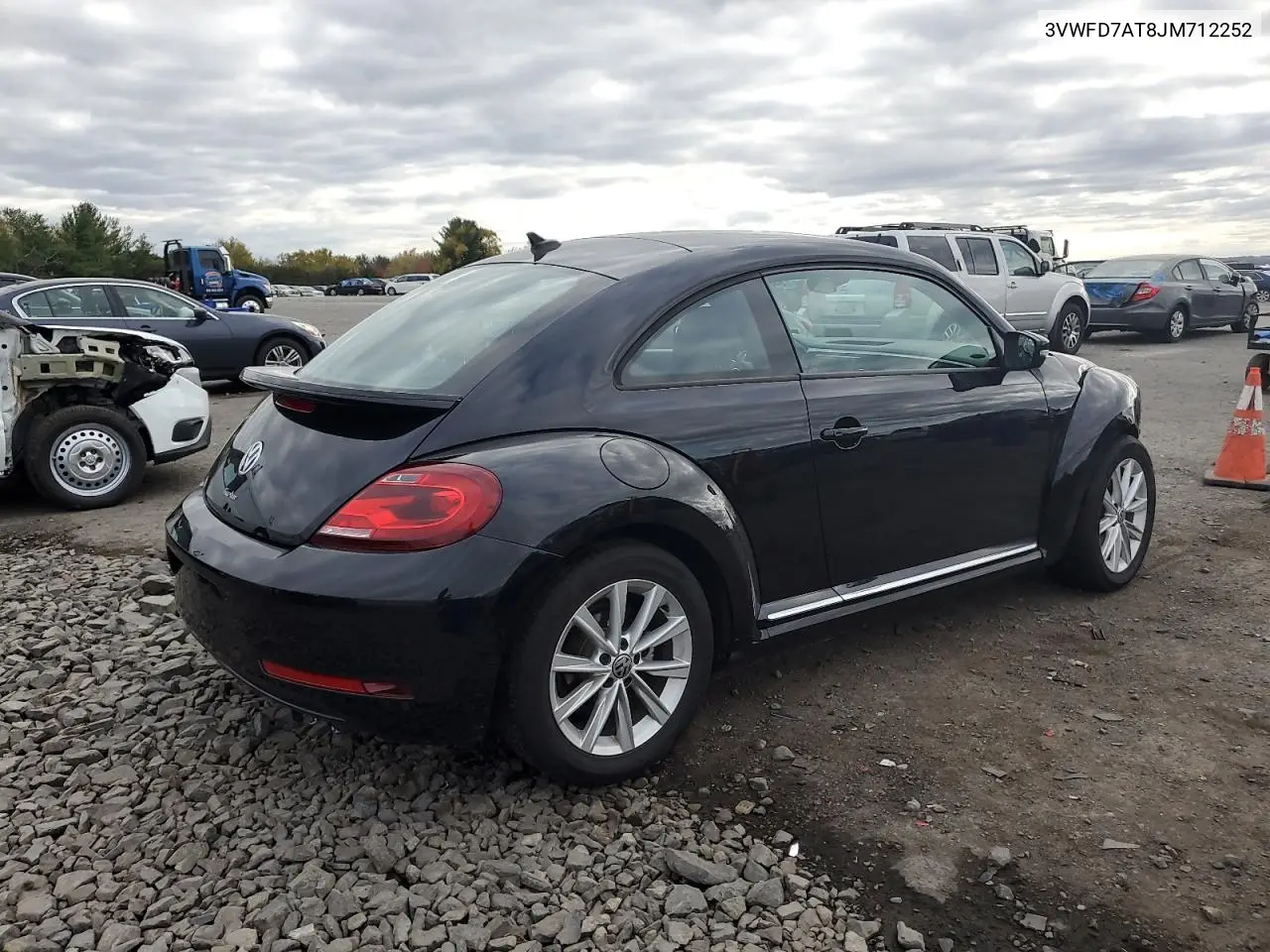 3VWFD7AT8JM712252 2018 Volkswagen Beetle S