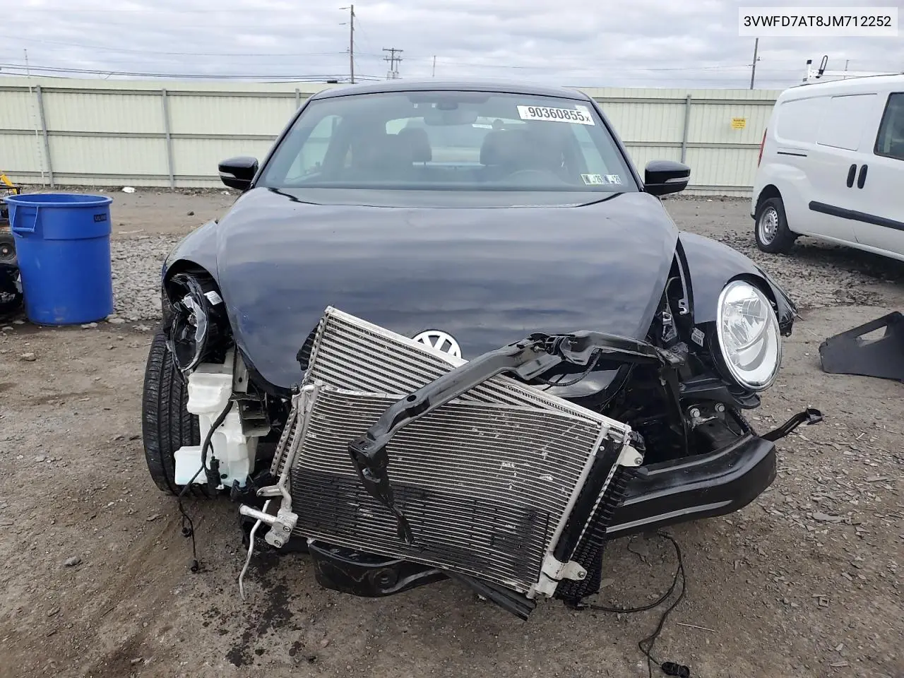 3VWFD7AT8JM712252 2018 Volkswagen Beetle S