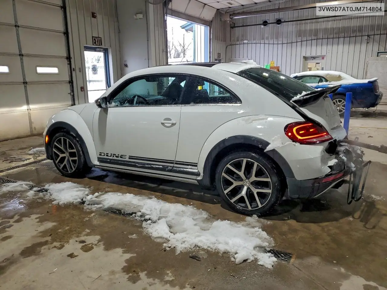 3VWSD7AT0JM714804 2018 Volkswagen Beetle Dune