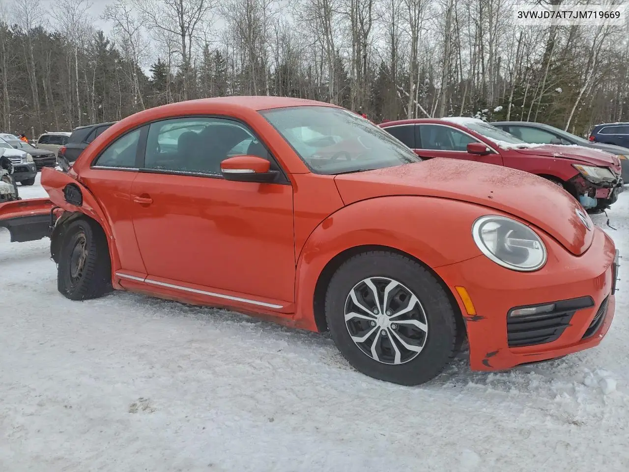 3VWJD7AT7JM719669 2018 Volkswagen Beetle Se