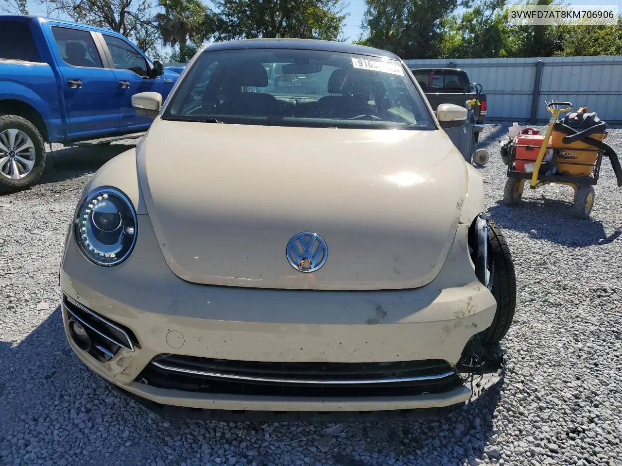 3VWFD7AT8KM706906 2019 Volkswagen Beetle S
