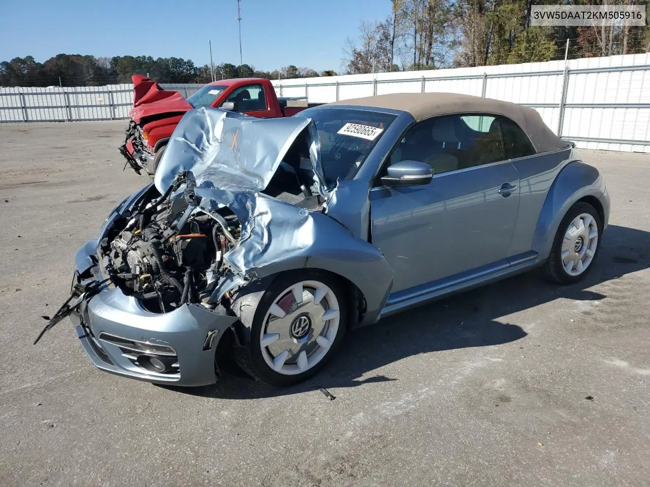 3VW5DAAT2KM505916 2019 Volkswagen Beetle S