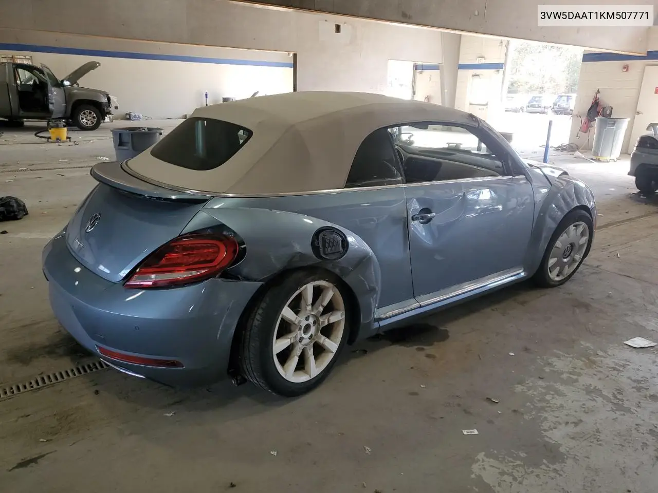 3VW5DAAT1KM507771 2019 Volkswagen Beetle S
