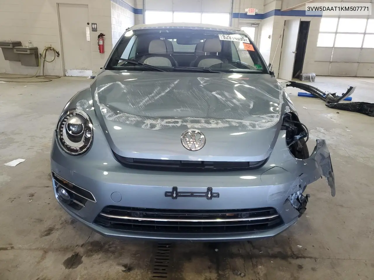 3VW5DAAT1KM507771 2019 Volkswagen Beetle S