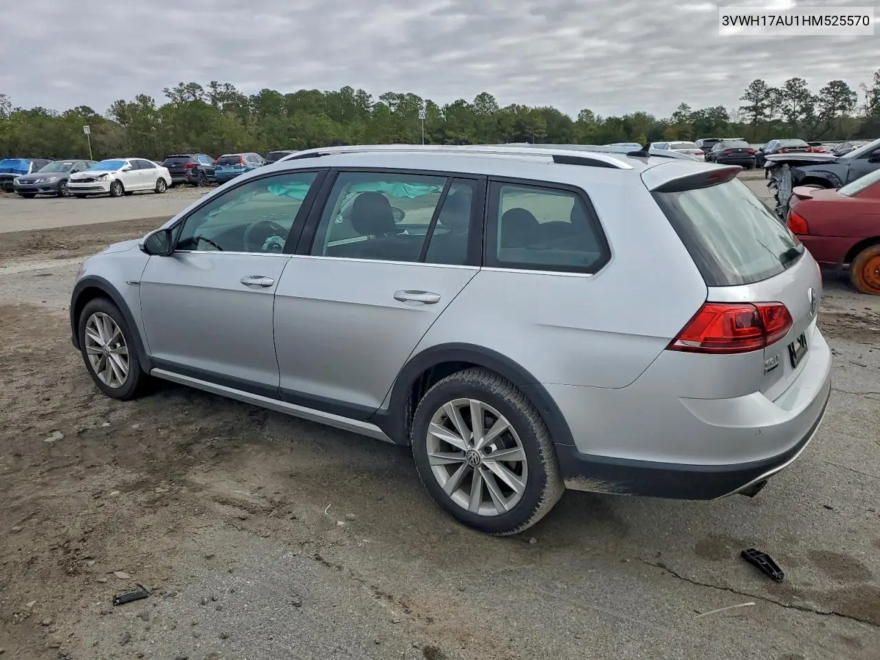 3VWH17AU1HM525570 2017 Volkswagen Golf Alltrack S