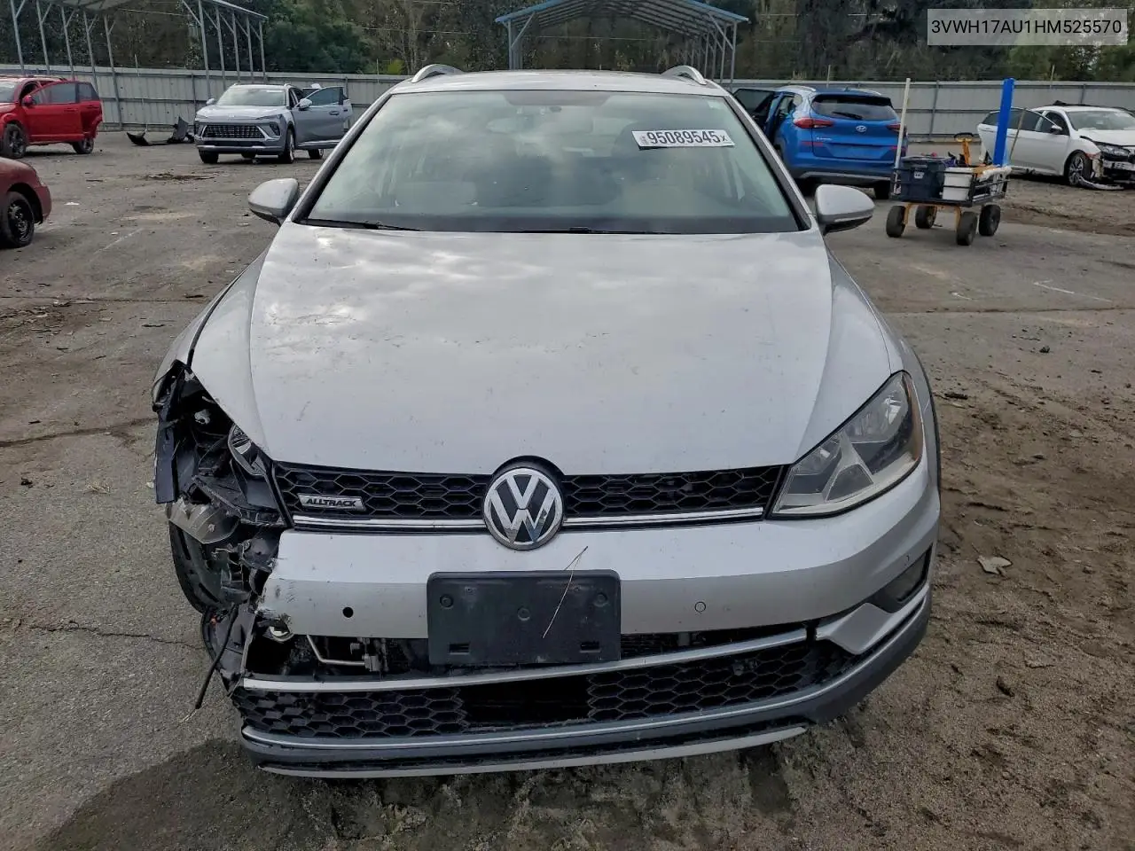 3VWH17AU1HM525570 2017 Volkswagen Golf Alltrack S