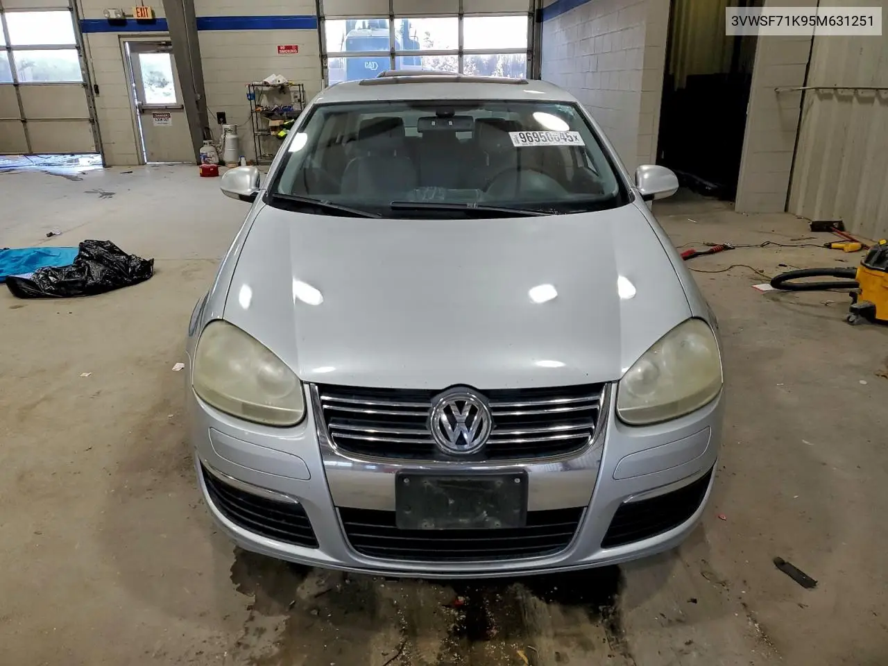 3VWSF71K95M631251 2005 Volkswagen New Jetta 2.5L Option Package 1