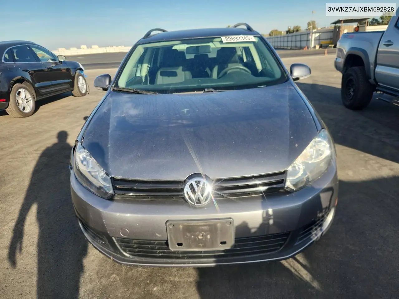 3VWKZ7AJXBM692828 2011 Volkswagen Jetta S