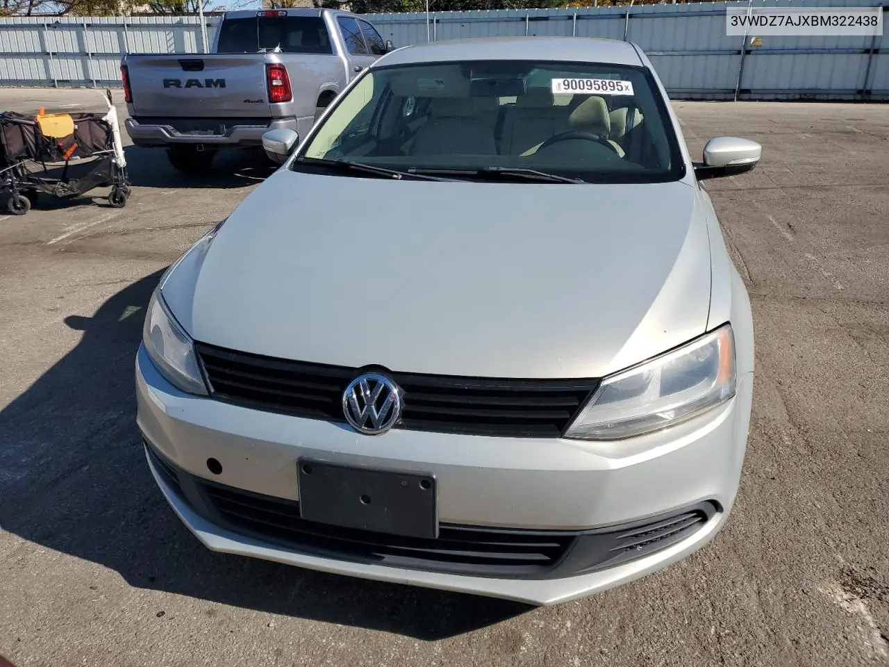 3VWDZ7AJXBM322438 2011 Volkswagen Jetta Se