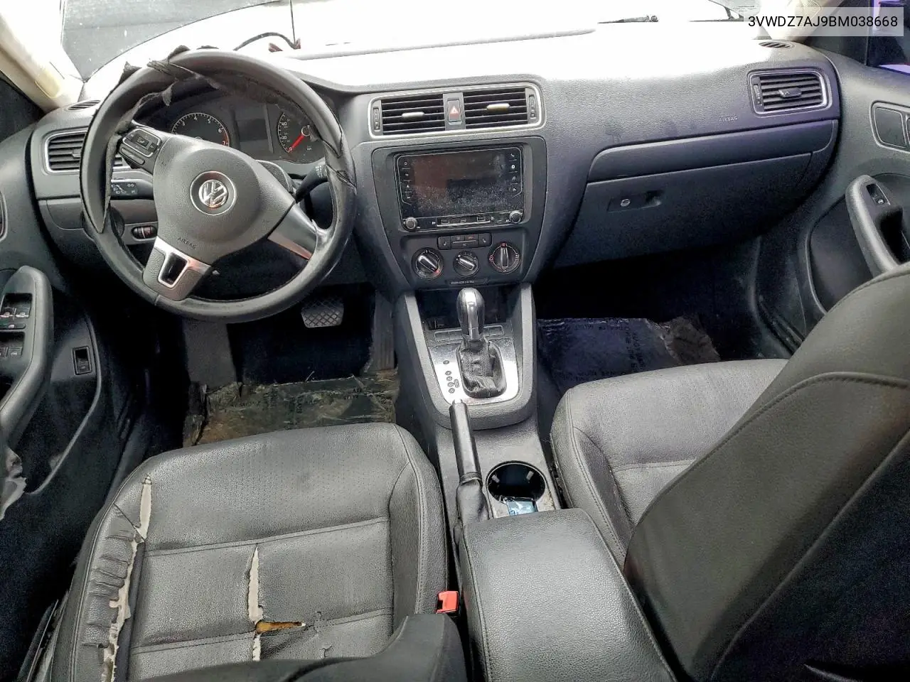 3VWDZ7AJ9BM038668 2011 Volkswagen Jetta Se