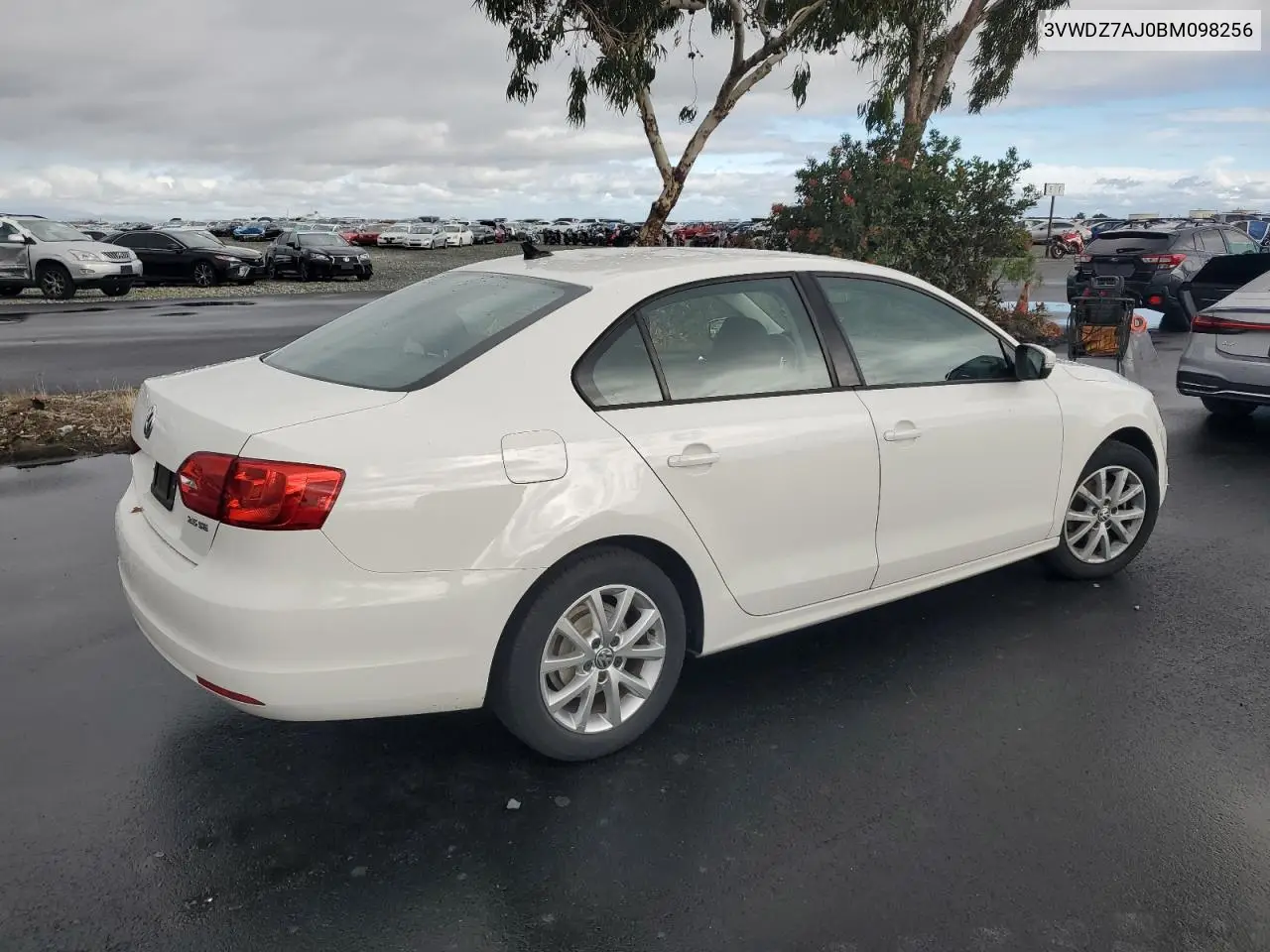 3VWDZ7AJ0BM098256 2011 Volkswagen Jetta Se