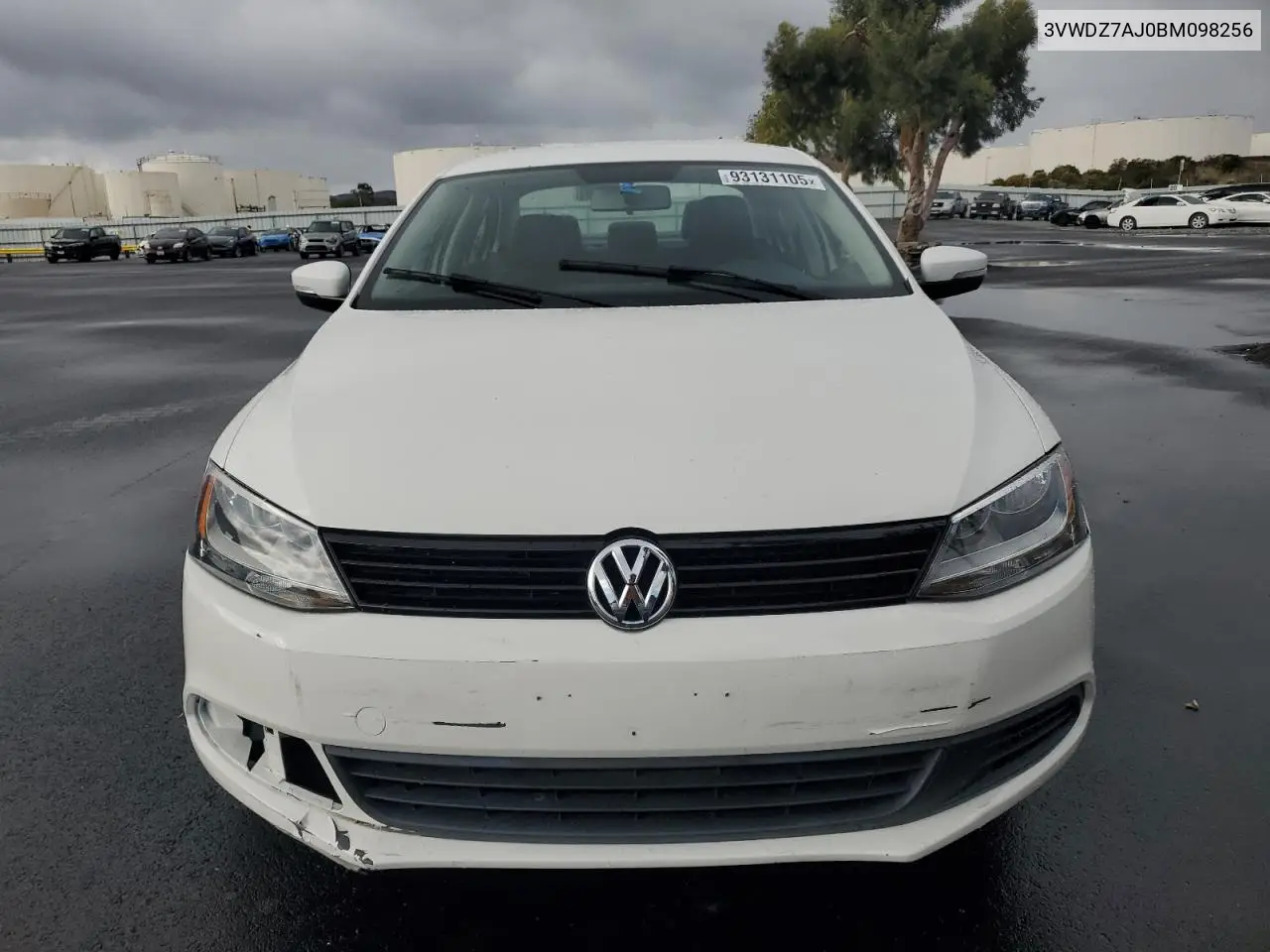 3VWDZ7AJ0BM098256 2011 Volkswagen Jetta Se