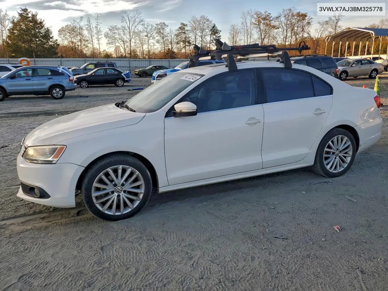 3VWLX7AJ3BM325778 2011 Volkswagen Jetta Sel