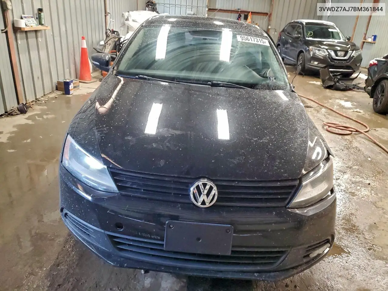 3VWDZ7AJ7BM361844 2011 Volkswagen Jetta Se
