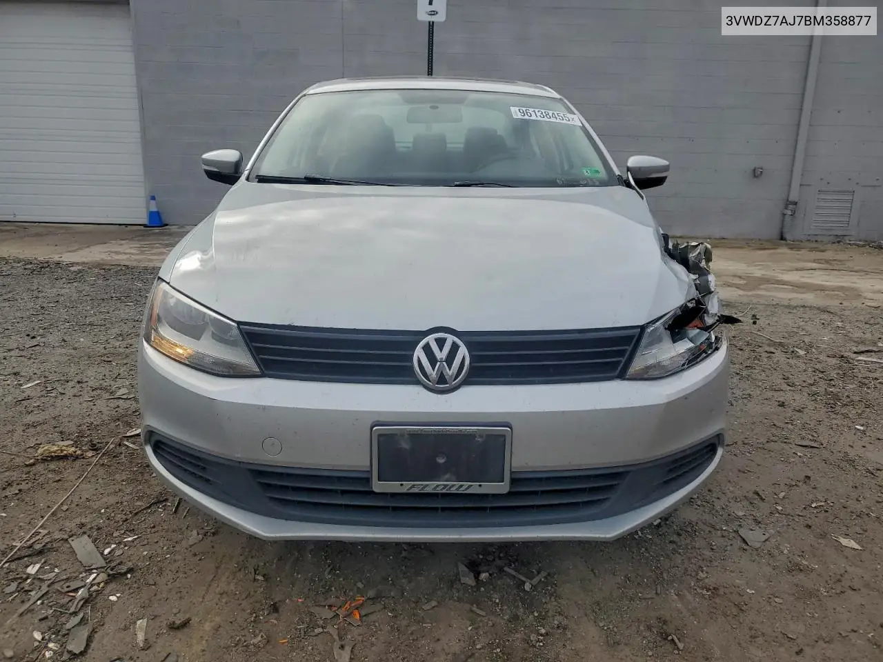 3VWDZ7AJ7BM358877 2011 Volkswagen Jetta Se