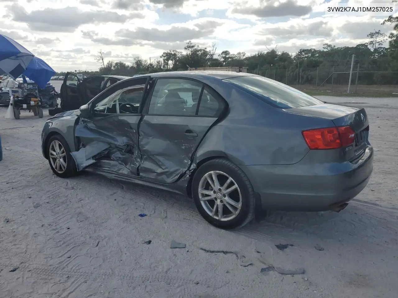 3VW2K7AJ1DM257025 2013 Volkswagen Jetta Base