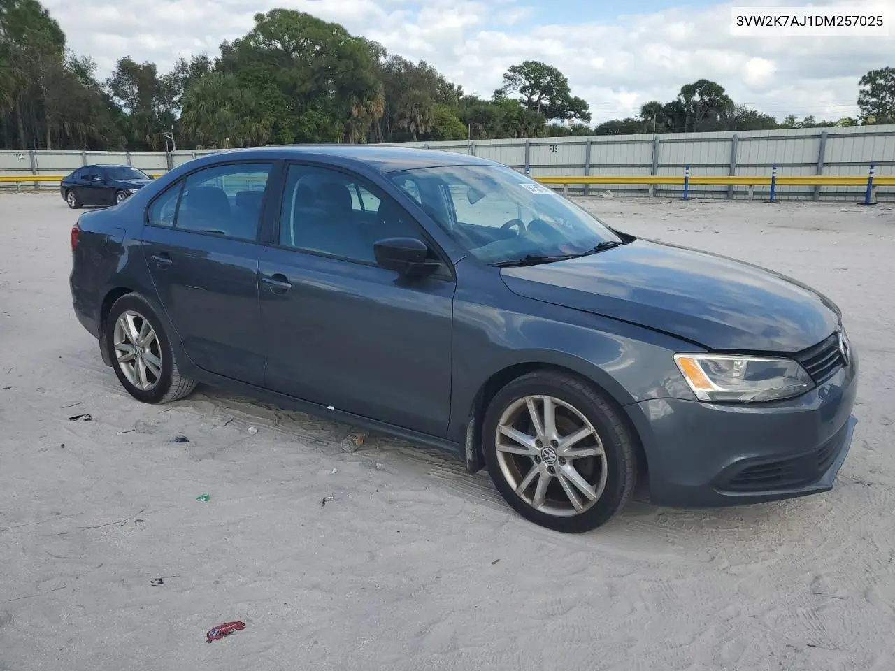 3VW2K7AJ1DM257025 2013 Volkswagen Jetta Base