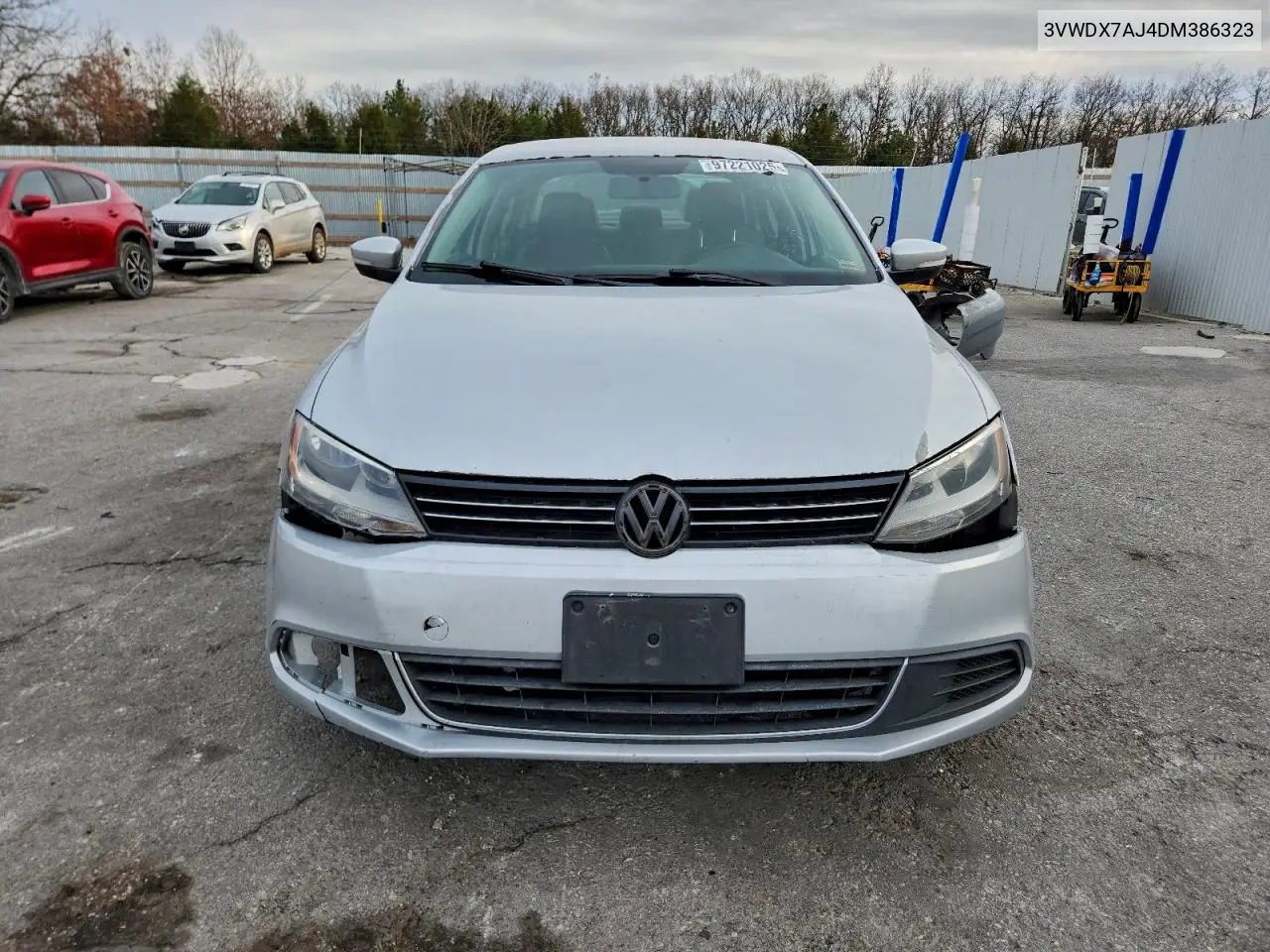 3VWDX7AJ4DM386323 2013 Volkswagen Jetta Se