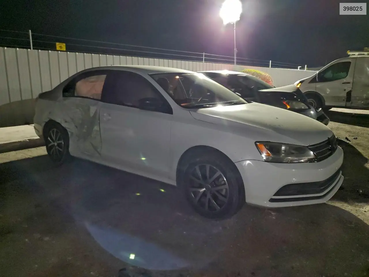 398025 2016 Volkswagen Jetta Se