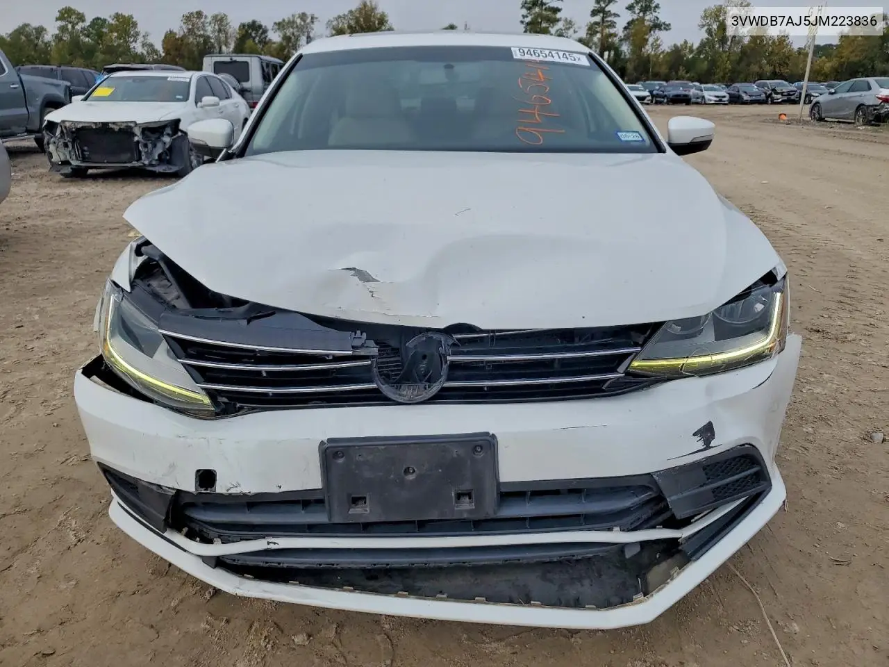 3VWDB7AJ5JM223836 2018 Volkswagen Jetta Se