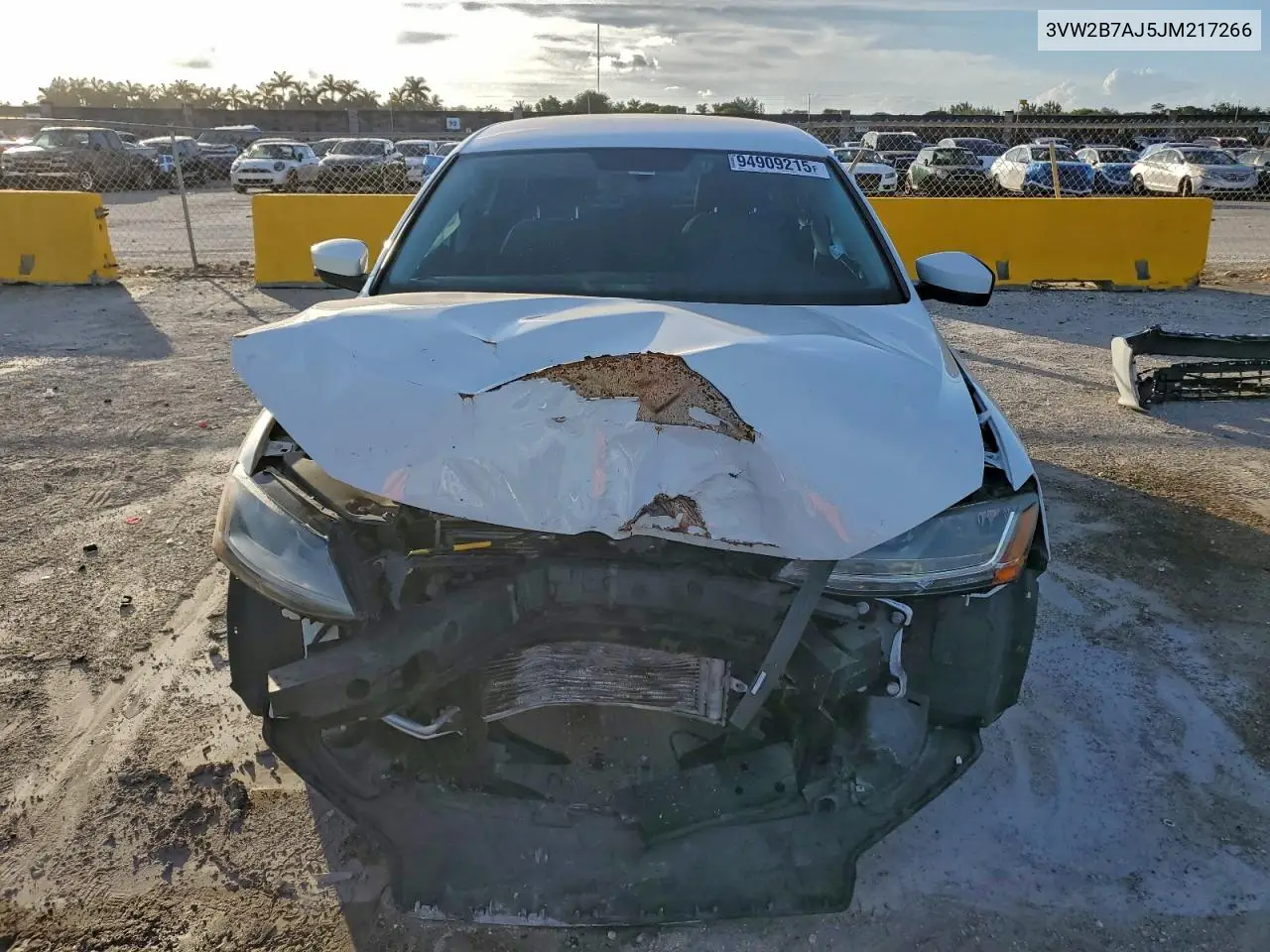 3VW2B7AJ5JM217266 2018 Volkswagen Jetta S