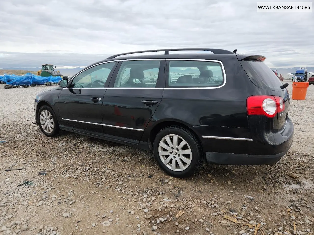 WVWLK9AN3AE144586 2010 Volkswagen Passat 2.0T
